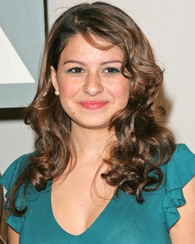 Alia Shawkat Profile| Contact Details (Phone number, Email, Instagram, Twitter)